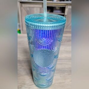 Starbucks Spring 2022 Iridescent Mermaid Scale Tumbler Cup Venti 24 oz Teal